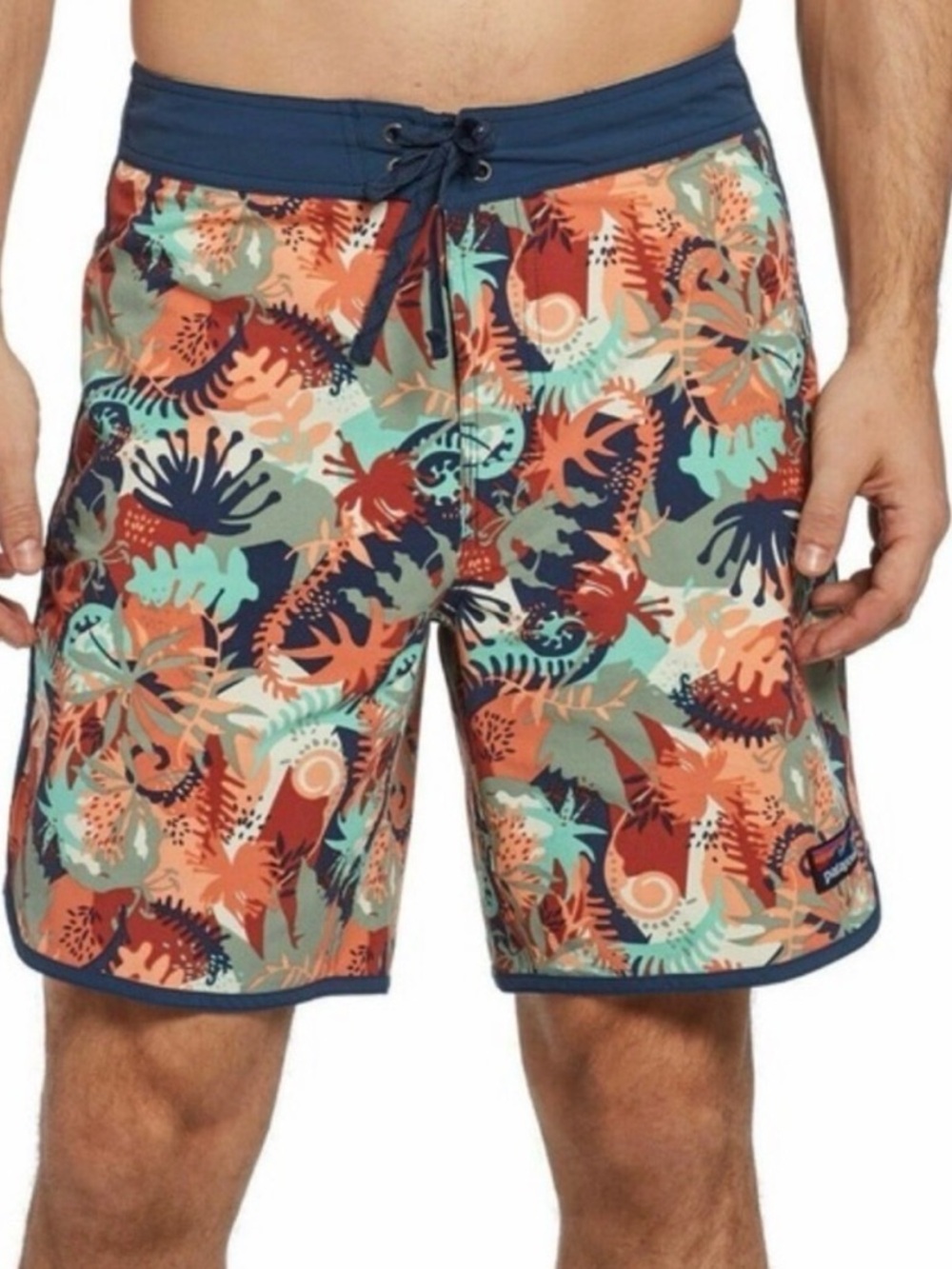 Patagonia Men's Scallop Hem Stretch Wavefarer® Boardshorts - 18"